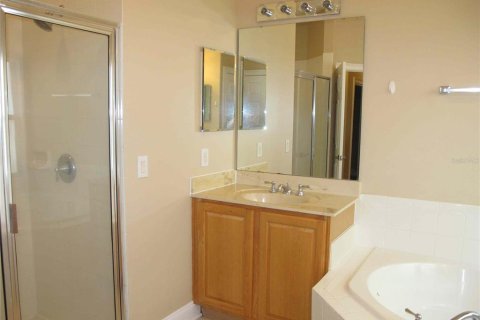 Casa en alquiler en Orlando, Florida, 4 dormitorios, 277.87 m2 № 1831159 - foto 15