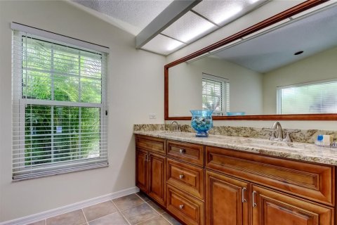 Casa en venta en Tarpon Springs, Florida, 4 dormitorios, 209.68 m2 № 1919425 - foto 23