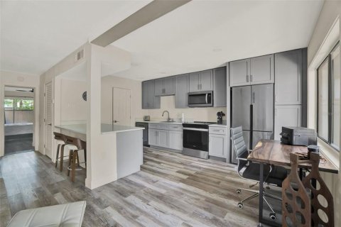Condo in Longwood, Florida, 1 bedroom  № 1757921 - photo 11