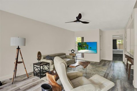 Condo in Longwood, Florida, 1 bedroom  № 1757921 - photo 9