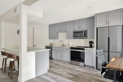 Condo in Longwood, Florida, 1 bedroom  № 1757921 - photo 12