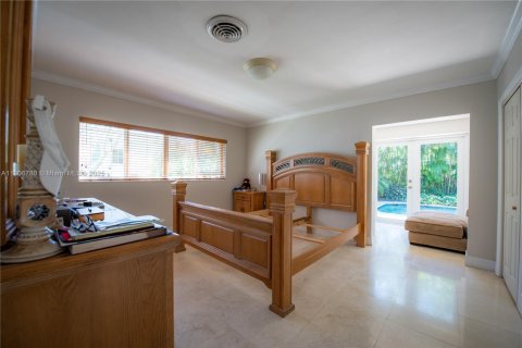 Снять в аренду виллу или дом в Корал-Гейблс, Флорида 3 спальни, 204.2м2, № 1963589 - фото 20