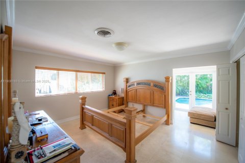 Снять в аренду виллу или дом в Корал-Гейблс, Флорида 3 спальни, 204.2м2, № 1963589 - фото 19