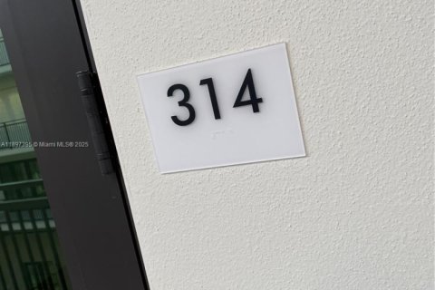 Купить кондоминиум в Дейви, Флорида 1 спальня, 37.9м2, № 1954066 - фото 3