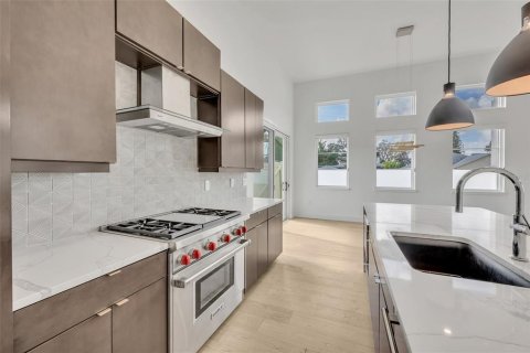 Adosado en venta en Winter Park, Florida, 3 dormitorios, 220.36 m2 № 1902560 - foto 10