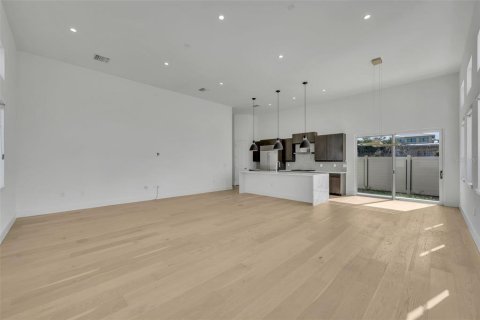 Adosado en venta en Winter Park, Florida, 3 dormitorios, 220.36 m2 № 1902560 - foto 5