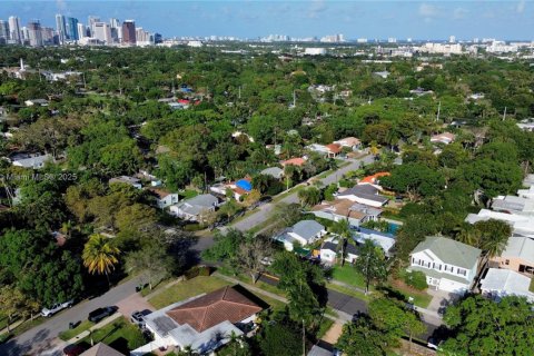 House in Fort Lauderdale, Florida 4 bedrooms, 239.69 sq.m. № 1864268 - photo 3