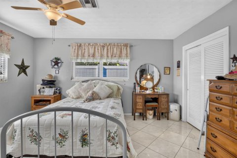 House in Oakland Park, Florida 2 bedrooms, 96.43 sq.m. № 2191078 - photo 19