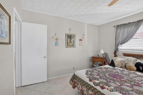 House in Oakland Park, Florida 2 bedrooms, 96.43 sq.m. № 2191078 - photo 27
