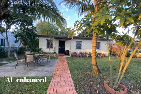 Villa ou maison à Miami Gardens, Floride 3 chambres, 86.96 m2 № 2010492