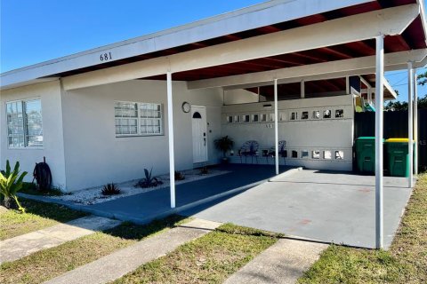 House in Port Charlotte, Florida 3 bedrooms, 129.6 sq.m. № 1718266 - photo 2