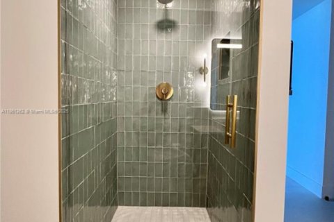 Condominio en venta en Miami, Florida, 2 dormitorios, 77.76 m2 № 1890953 - foto 12