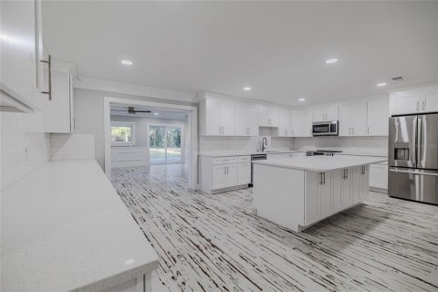 Купить виллу или дом в Нью-Смирна-Бич, Флорида 13 комнат, 343.55м2, № 1532098 - фото 22
