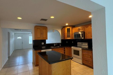 Townhouse in West Palm Beach, Florida 2 bedrooms, 124.49 sq.m. № 2260067 - photo 7