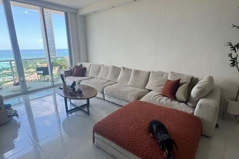 Condominio en venta en Sunny Isles Beach, Florida, 1 dormitorio, 93.37 m2 № 1979873 - foto 10