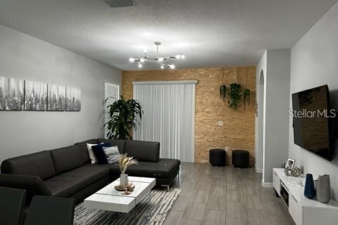 House in Winter Garden, Florida 3 bedrooms, 156.54 sq.m. № 1688024 - photo 15