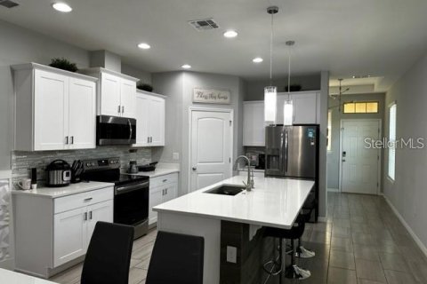 House in Winter Garden, Florida 3 bedrooms, 156.54 sq.m. № 1688024 - photo 10