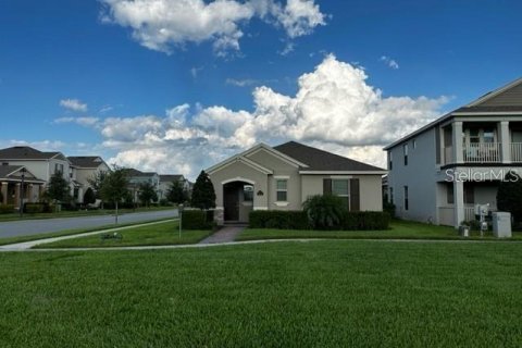 House in Winter Garden, Florida 3 bedrooms, 156.54 sq.m. № 1688024 - photo 1