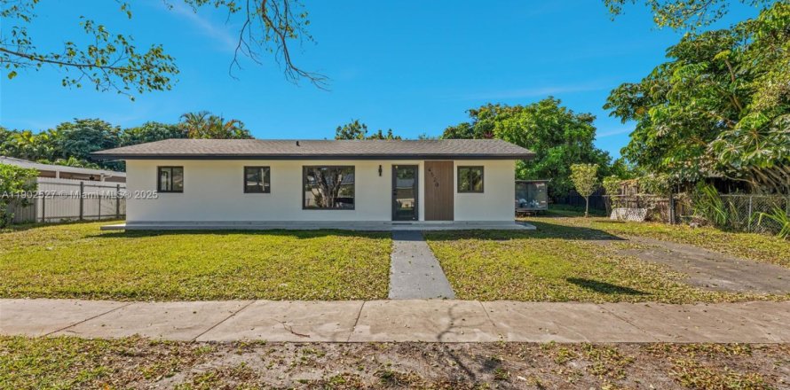 Casa en Miami Gardens, Florida 3 dormitorios, 98.29 m2 № 1957135
