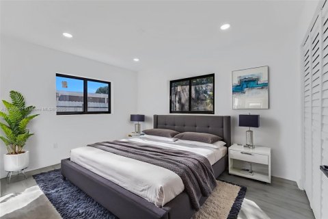 Casa en venta en Miami Gardens, Florida, 3 dormitorios, 98.29 m2 № 1957135 - foto 29