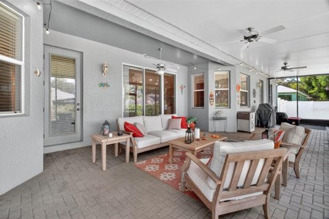 Casa en venta en Apopka, Florida, 4 dormitorios, 243.4 m2 № 1894375 - foto 27