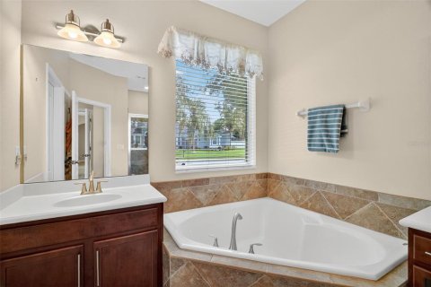 Casa en venta en Apopka, Florida, 4 dormitorios, 243.4 m2 № 1894375 - foto 25