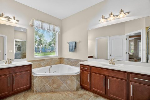 Casa en venta en Apopka, Florida, 4 dormitorios, 243.4 m2 № 1894375 - foto 24