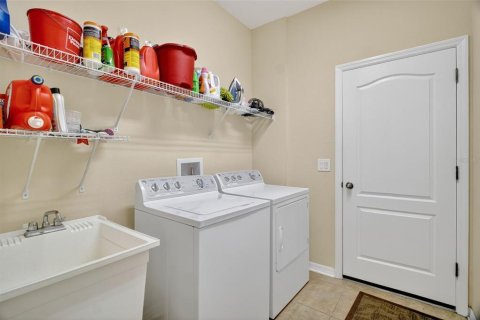 Casa en venta en Apopka, Florida, 4 dormitorios, 243.4 m2 № 1894375 - foto 16