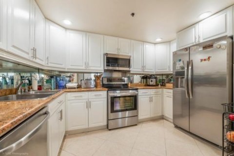 Купить кондоминиум в Корал-Гейблс, Флорида 3 спальни, 255.48м2, № 1948936 - фото 5