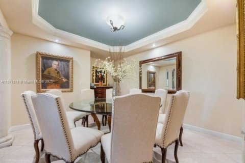 Купить кондоминиум в Корал-Гейблс, Флорида 3 спальни, 255.48м2, № 1948936 - фото 4