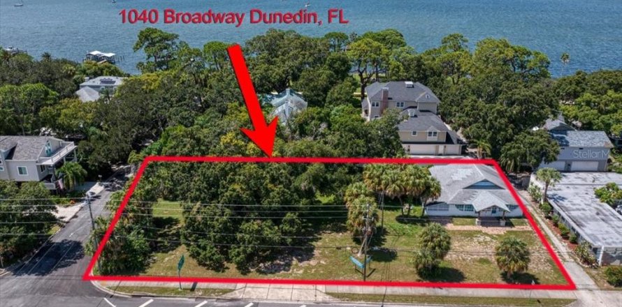 Land in Dunedin, Florida № 707231