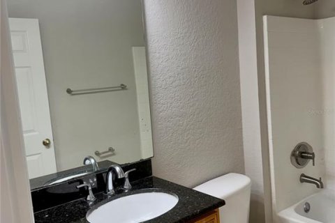 Condo in Altamonte Springs, Florida, 2 bedrooms  № 2224833 - photo 15