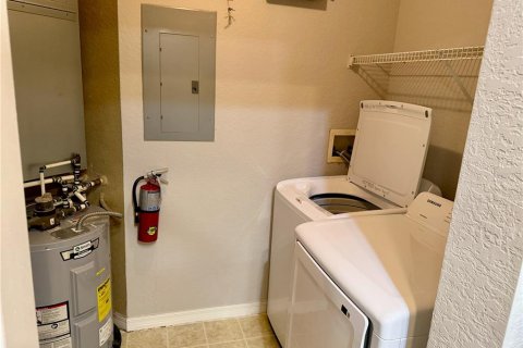 Condo in Altamonte Springs, Florida, 2 bedrooms  № 2224833 - photo 9