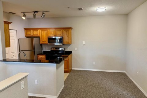 Condo in Altamonte Springs, Florida, 2 bedrooms  № 2224833 - photo 12