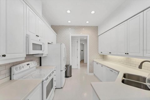 Copropriété à vendre à Bradenton, Floride: 3 chambres, 204.38 m2 № 1625120 - photo 16