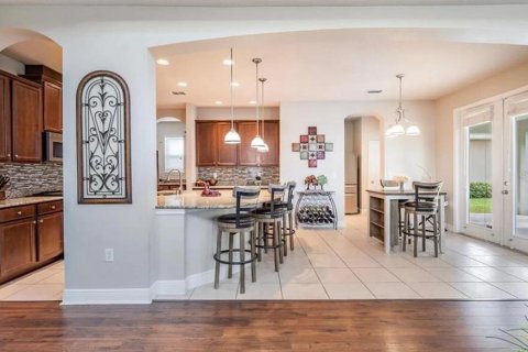 Villa ou maison à louer à Tampa, Floride: 5 chambres, 300.91 m2 № 2413696 - photo 7