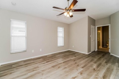 Villa ou maison à louer à Apopka, Floride: 3 chambres, 151.62 m2 № 2100059 - photo 6
