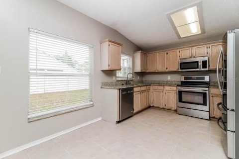 Villa ou maison à louer à Apopka, Floride: 3 chambres, 151.62 m2 № 2100059 - photo 9