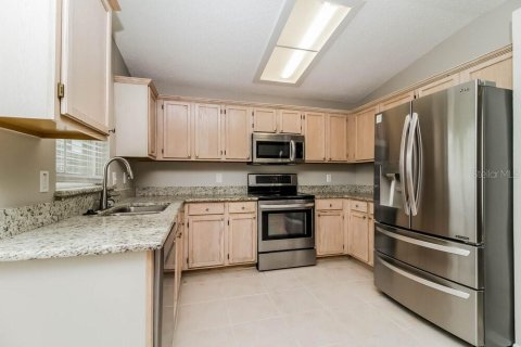 Villa ou maison à louer à Apopka, Floride: 3 chambres, 151.62 m2 № 2100059 - photo 10