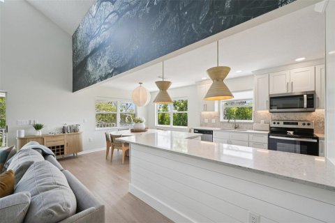Villa ou maison à vendre à Anna Maria, Floride: 4 chambres, 136.75 m2 № 2102168 - photo 12