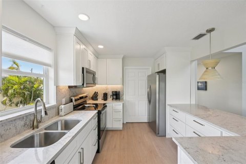 Villa ou maison à vendre à Anna Maria, Floride: 4 chambres, 136.75 m2 № 2102168 - photo 13