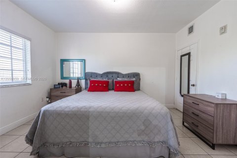 Copropriété à louer à Hialeah, Floride: 3 chambres, 110.18 m2 № 2158067 - photo 9