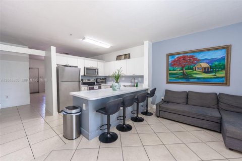 Condo à Hialeah, Floride, 3 chambres  № 2158067