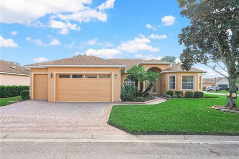Villa ou maison à Lake Wales, Floride 3 chambres, 214.79 m2 № 2413611