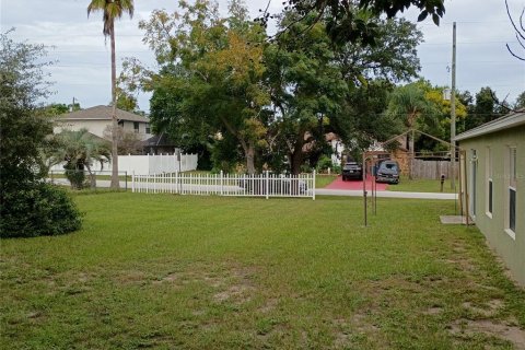 Villa ou maison à louer à Spring Hill, Floride: 3 chambres, 187.66 m2 № 2399539 - photo 12