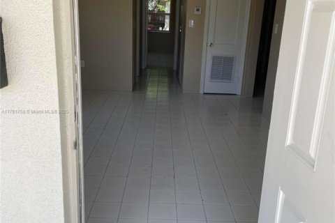 Propiedad comercial en venta en Dania Beach, Florida, 132.57 m2 № 1735645 - foto 6