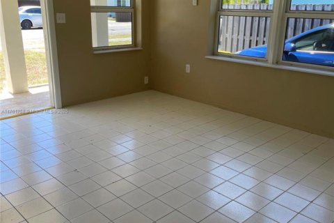 Propiedad comercial en venta en Dania Beach, Florida, 132.57 m2 № 1735645 - foto 8
