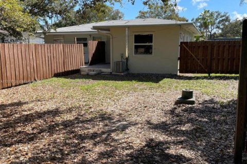 Propiedad comercial en venta en Dania Beach, Florida, 132.57 m2 № 1735645 - foto 4