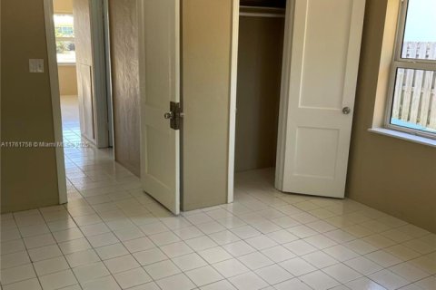 Propiedad comercial en venta en Dania Beach, Florida, 132.57 m2 № 1735645 - foto 20