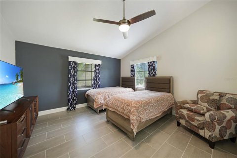 House in Port Charlotte, Florida 3 bedrooms, 159.42 sq.m. № 1716524 - photo 17